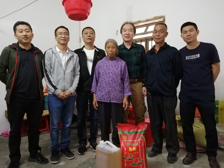 廣日物流公司黨總支書記劉學(xué)輝率隊(duì)到陽山縣 元江村開展扶貧調(diào)研工作